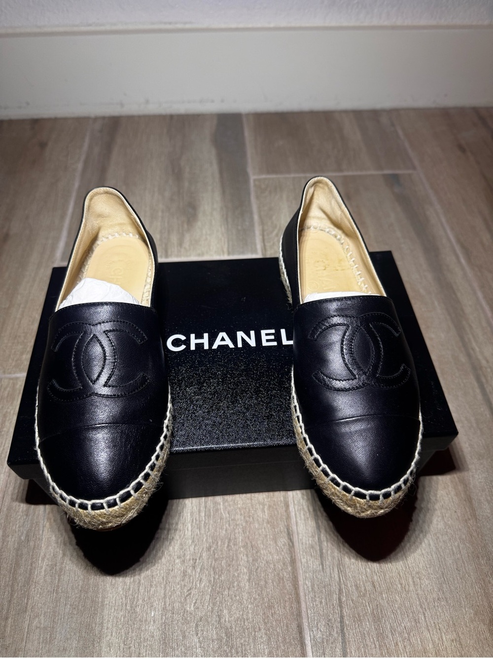 CHANEL Black Leather Espadrille with CC Logo - Picture 2 of 4